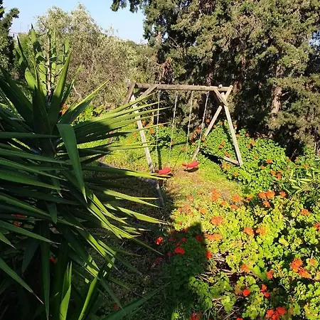 Limni No 2 Self Catering Апартаменты *